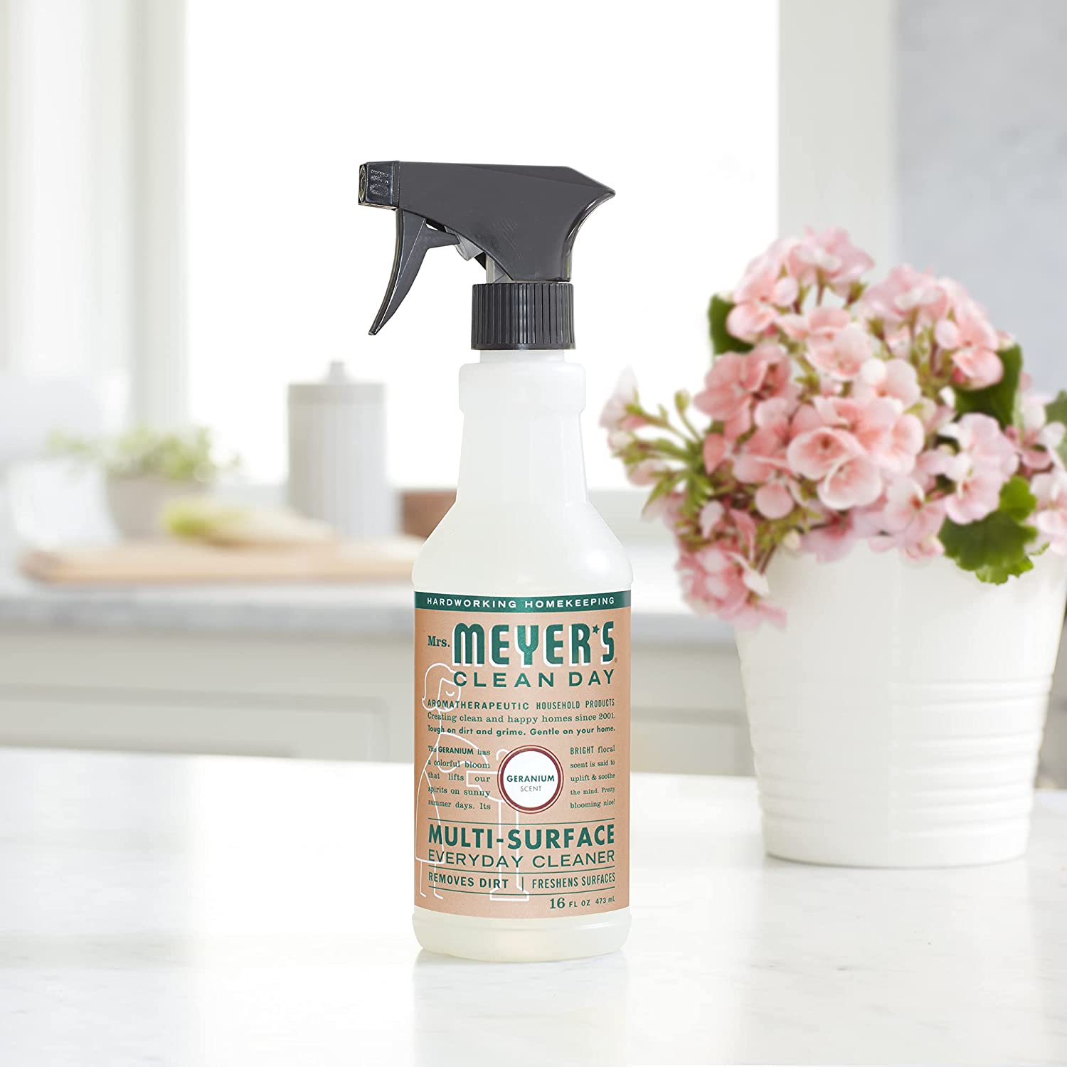 MRS. MEYER'S CLEAN DAY Multi-Surface Cleaner in Geranium